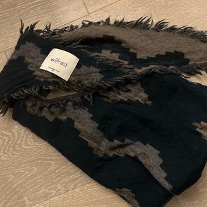 Diamond Mosaic triangle scarf